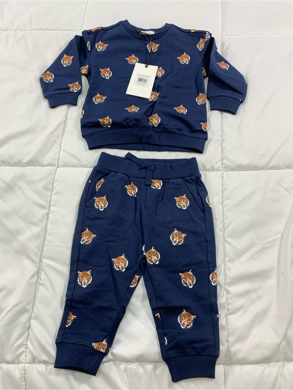 New miles the label sweater and pants size 6M
